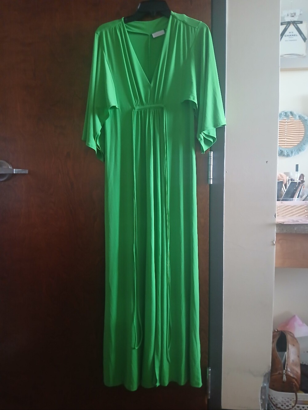 NWOT/ NEW YORK & COMPANY green short sleeve maxi dress